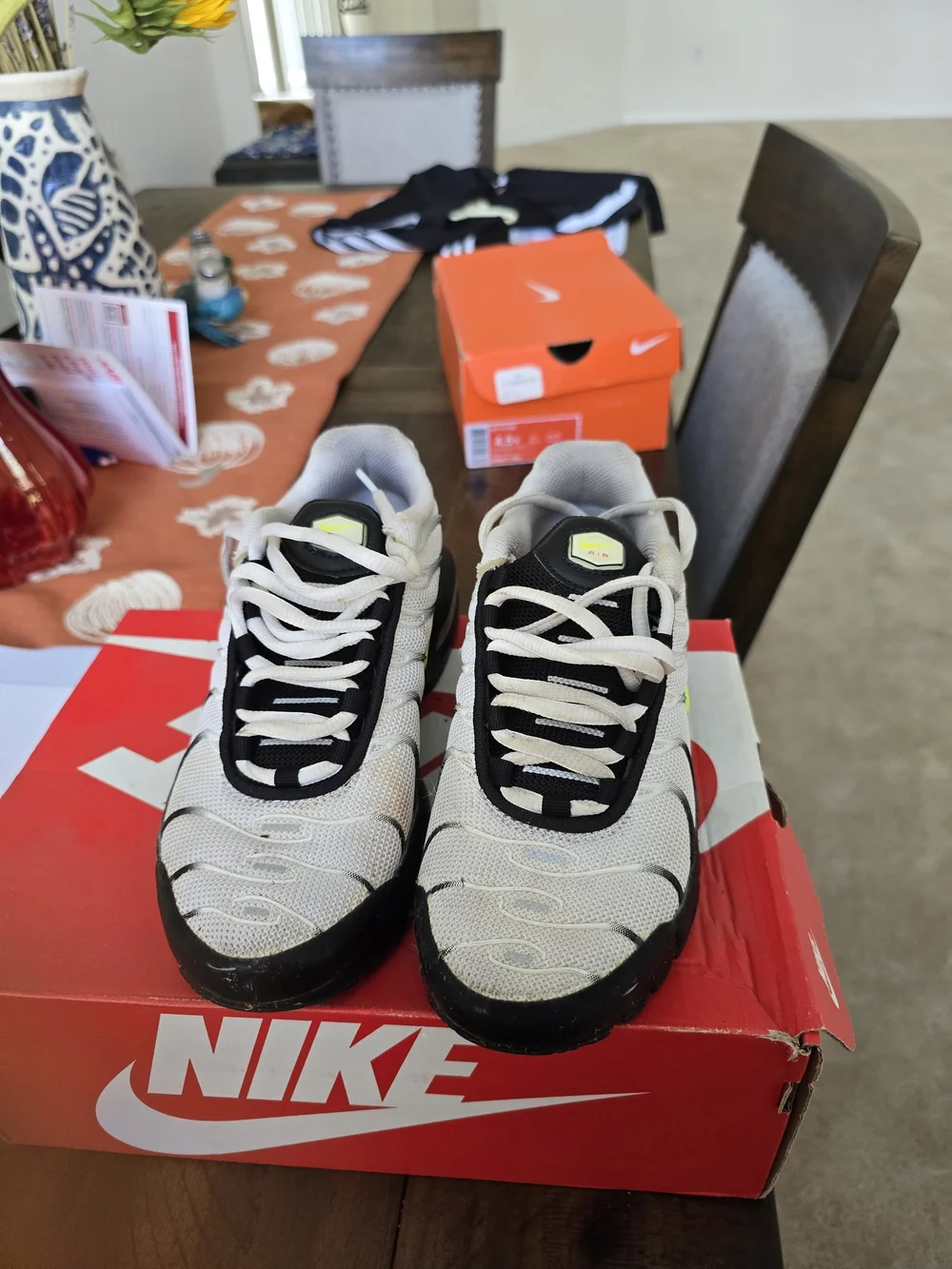 Nike Kids Black and White Sneakers with Neon Yellow Accents. Great Price